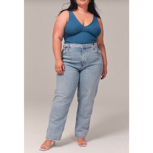 ABERCROMBIE & FITCH Curve Love Light Ultra High Rise 90s Straight Jean Plus Size - Picture 1 of 9